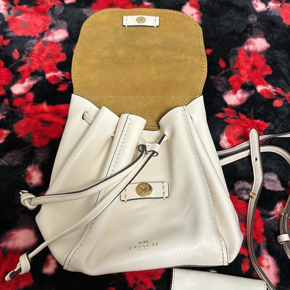 Coach mini backpack with mini wallet - Picture 3 of 9